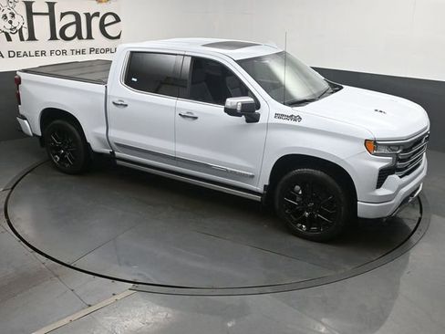 New 2026 Chevrolet Silverado 1500 High Country AWD/4WD image 16