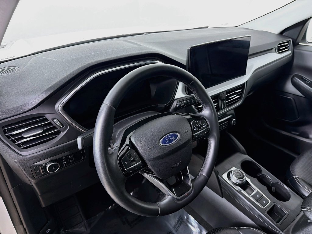 Used 2024 Ford Escape Platinum AWD/4WD image 9