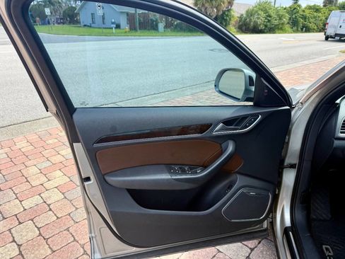 Used 2016 Audi Q3 2.0T Prestige image 24