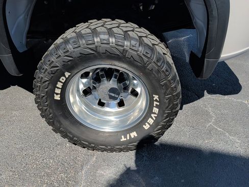 Used 2024 GMC Sierra 3500 Denali Ultimate AWD/4WD image 6