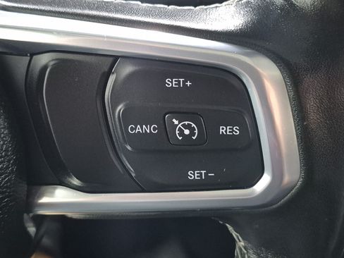 Used 2021 Jeep Wrangler Unlimited Sahara w/ Cold Weather Group AWD/4WD image 21