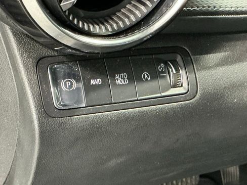 Used 2025 Chevrolet Equinox LT AWD/4WD image 8