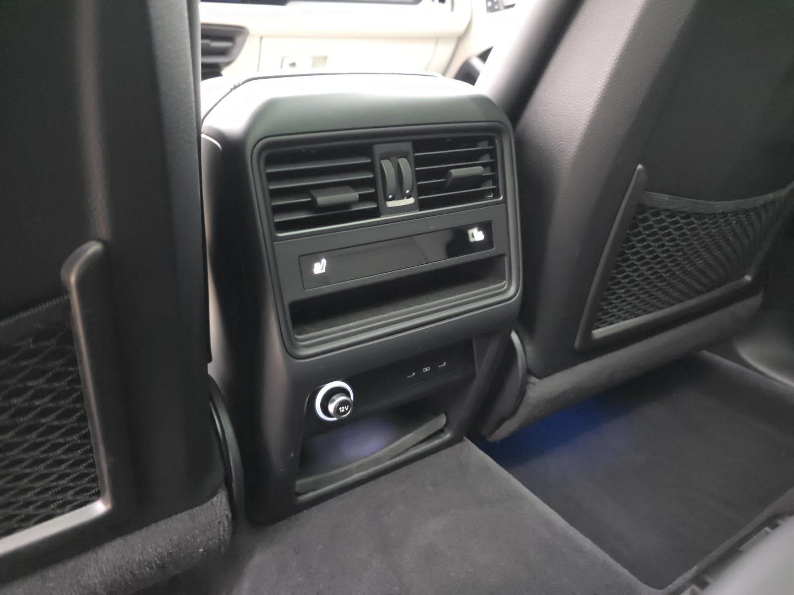 Used 2024 Porsche Cayenne AWD/4WD image 38