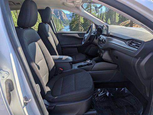 Certified 2025 Ford Escape Active AWD/4WD image 17