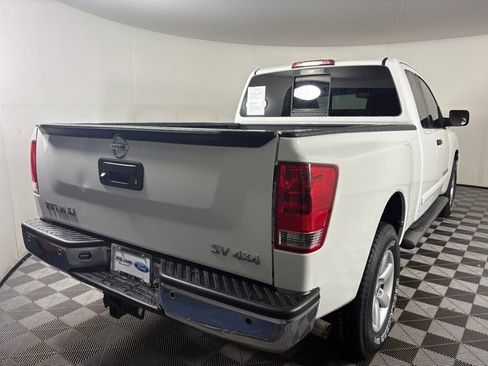 Used 2014 Nissan Titan SV w/ SV Value Truck Package image 7