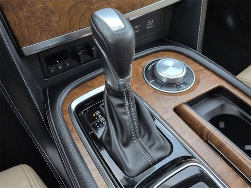 Used 2024 Nissan Armada SL w/ Captain's Chairs Package image 11