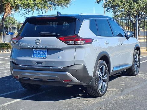 Used 2023 Nissan Rogue SL w/ SL Premium Package image 5