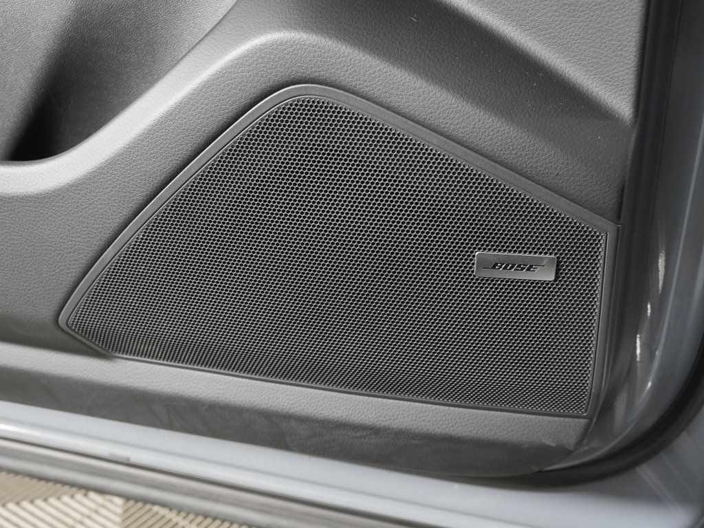 Certified 2024 Porsche Cayenne AWD/4WD image 19