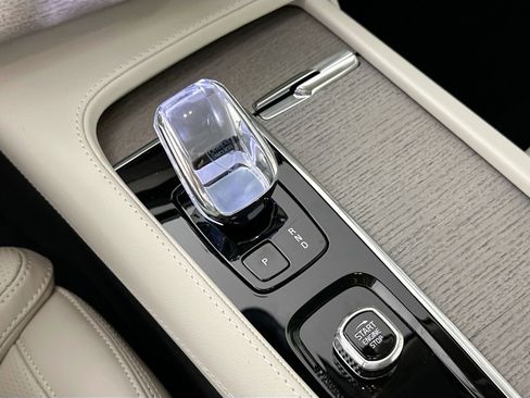 New 2025 Volvo XC90 B6 Ultra w/ Lounge Package image 9