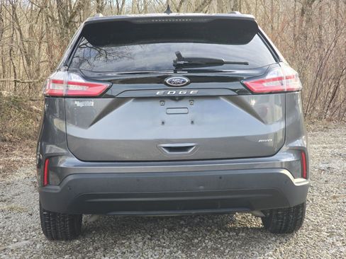 Used 2021 Ford Edge SE image 12