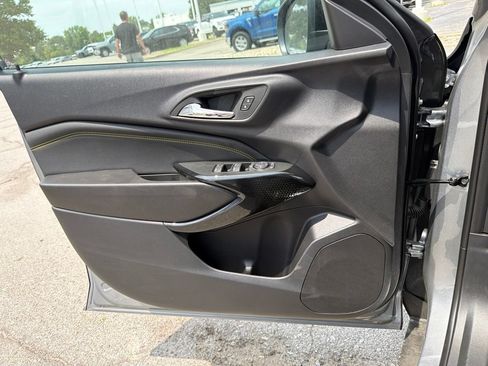 New 2026 Chevrolet Trax ACTIV w/ Sunroof Package FWD image 32