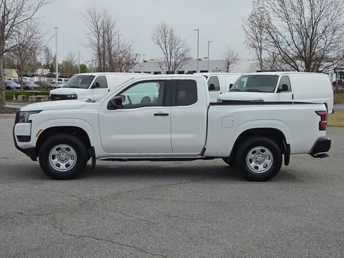 Used 2025 Nissan Frontier S w/ Tow Package image 3