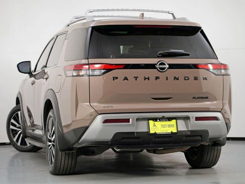 Used 2024 Nissan Pathfinder Platinum w/ Black Appearance Package image 5