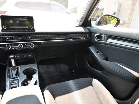 Used 2022 Honda Civic Sport image 11