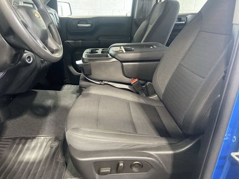 Certified 2023 Chevrolet Silverado 1500 Custom AWD/4WD image 19