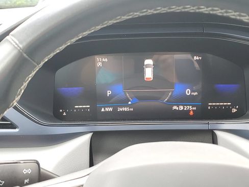 Certified 2022 Volkswagen Taos SE FWD image 25