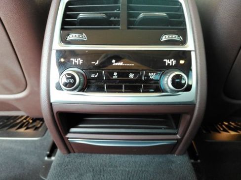 Used 2022 BMW 740i RWD image 31