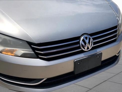 Used 2014 Volkswagen Passat 1.8T S FWD image 29