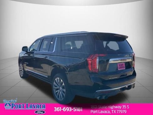 Used 2022 GMC Yukon XL Denali w/ Denali Premium Package AWD/4WD image 5