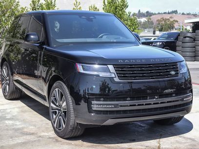Used 2025 Land Rover Range Rover SE