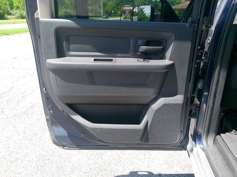 Used 2012 RAM 2500 ST w/ Chrome Appearance Group AWD/4WD image 38