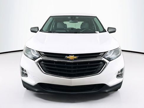 Used 2020 Chevrolet Equinox LS FWD image 2