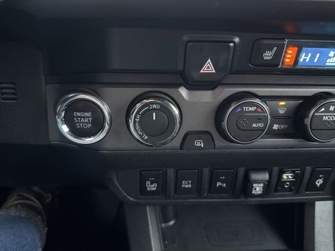 Used 2019 Toyota Tacoma TRD Off-Road image 27