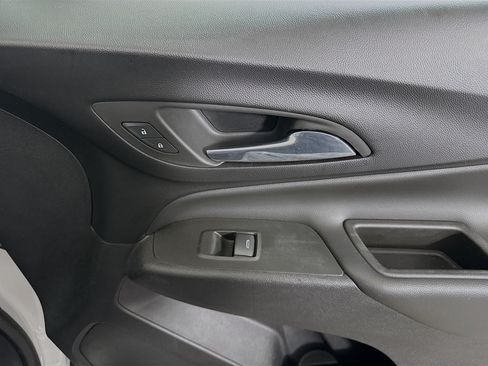 Used 2022 Chevrolet Equinox LT AWD/4WD image 31