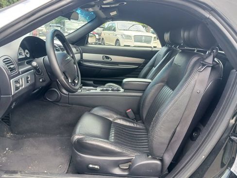 Used 2005 Ford Thunderbird RWD image 9