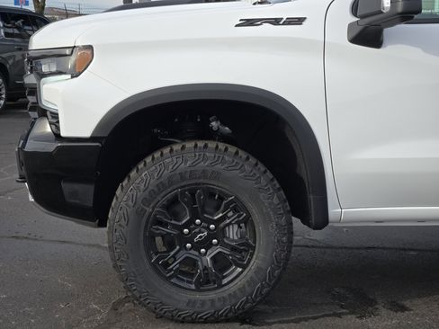 New 2026 Chevrolet Silverado 1500 ZR2 w/ Dark Appearance Package image 5