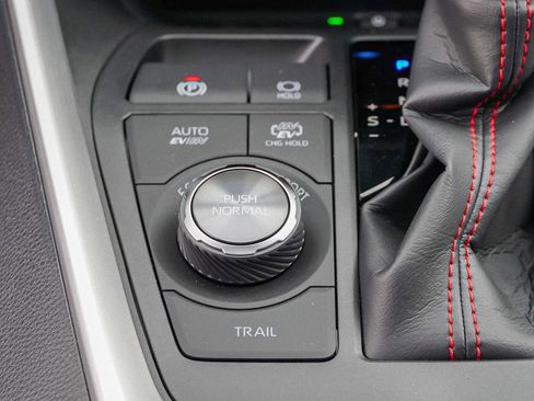 Certified 2025 Toyota RAV4 XSE image 38