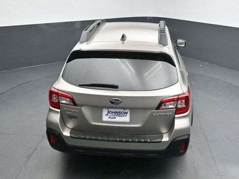 Used 2018 Subaru Outback 2.5i Premium image 25