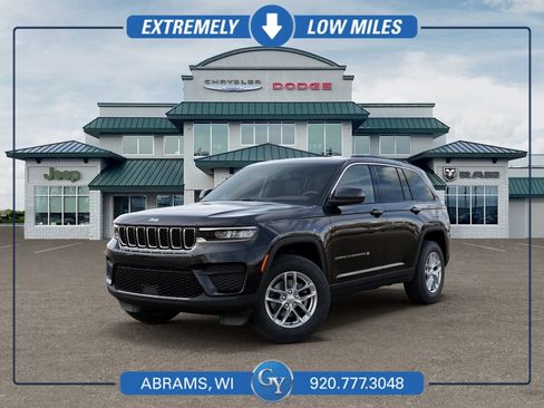 Used 2026 Jeep Grand Cherokee Laredo X AWD/4WD image 1
