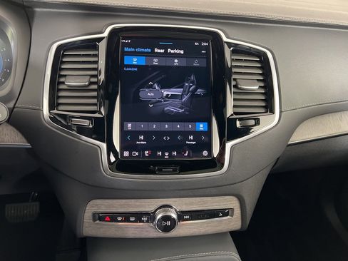 Used 2024 Volvo XC90 B6 Ultimate w/ Protection Package Premier image 20