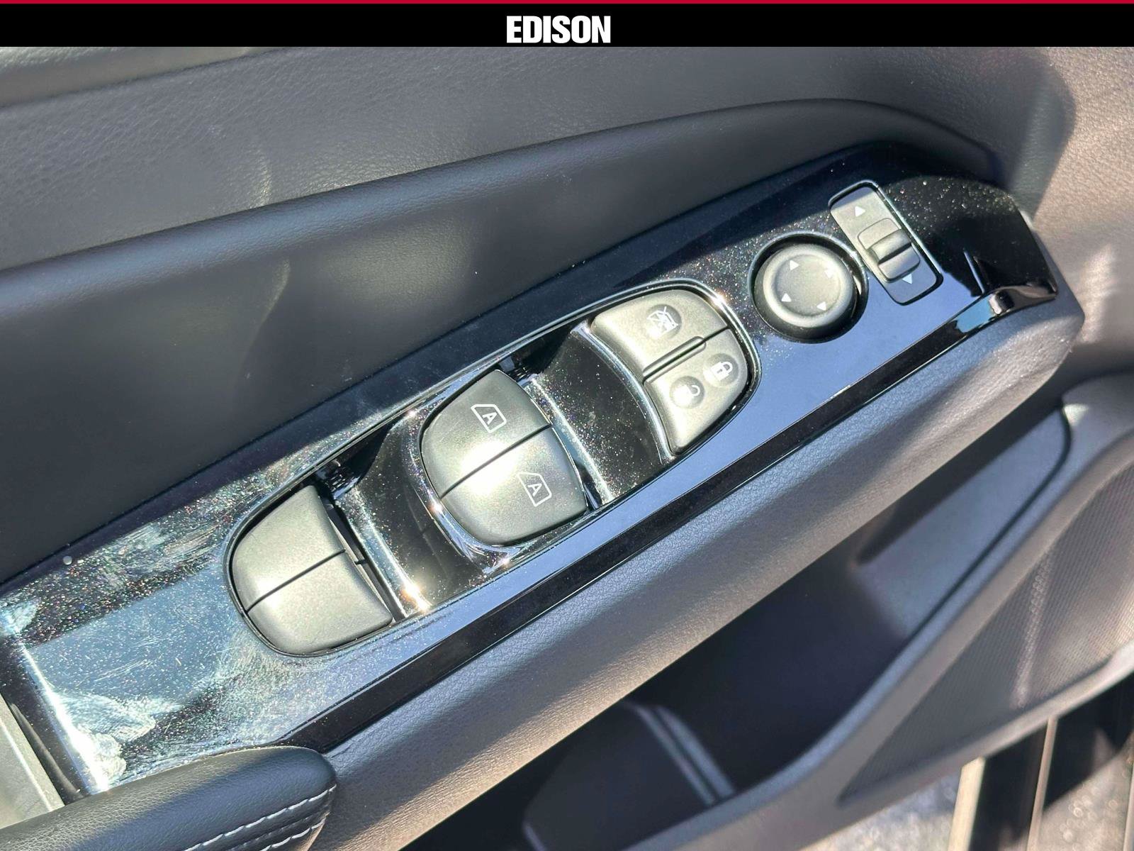 Used 2025 Nissan Altima 2.5 SL AWD/4WD image 16