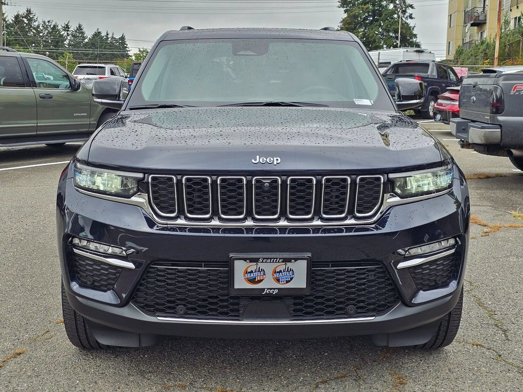 Used 2023 Jeep Grand Cherokee 4WD 4xe w/ Luxury Tech Group II image 3