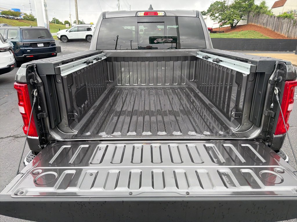 New 2026 RAM 1500 Big Horn AWD/4WD image 17