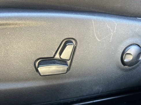 Used 2023 Dodge Charger SXT image 11