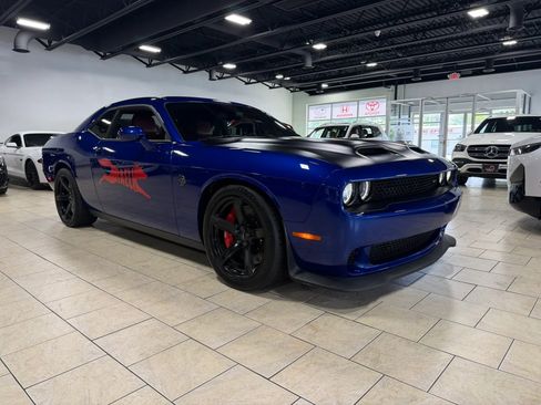 Used 2022 Dodge Challenger SRT Hellcat Redeye RWD image 9