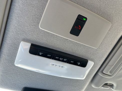 Used 2024 Nissan Kicks SV image 36