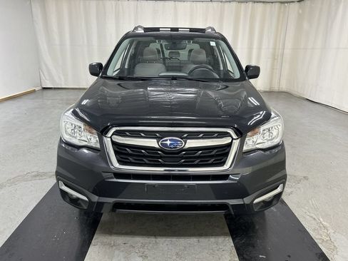 Used 2017 Subaru Forester 2.5i Premium AWD/4WD image 3