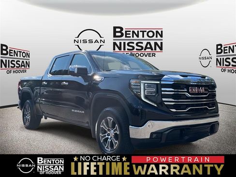 Used 2025 GMC Sierra 1500 SLT image 1
