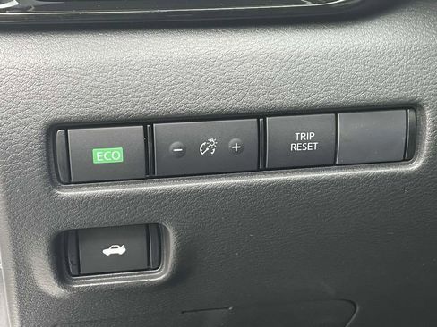 New 2025 Nissan Sentra SV image 17