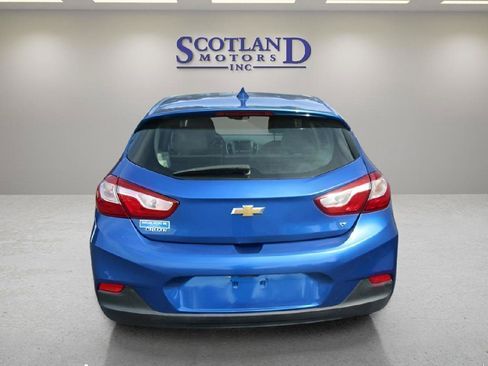 Used 2017 Chevrolet Cruze LT FWD image 8