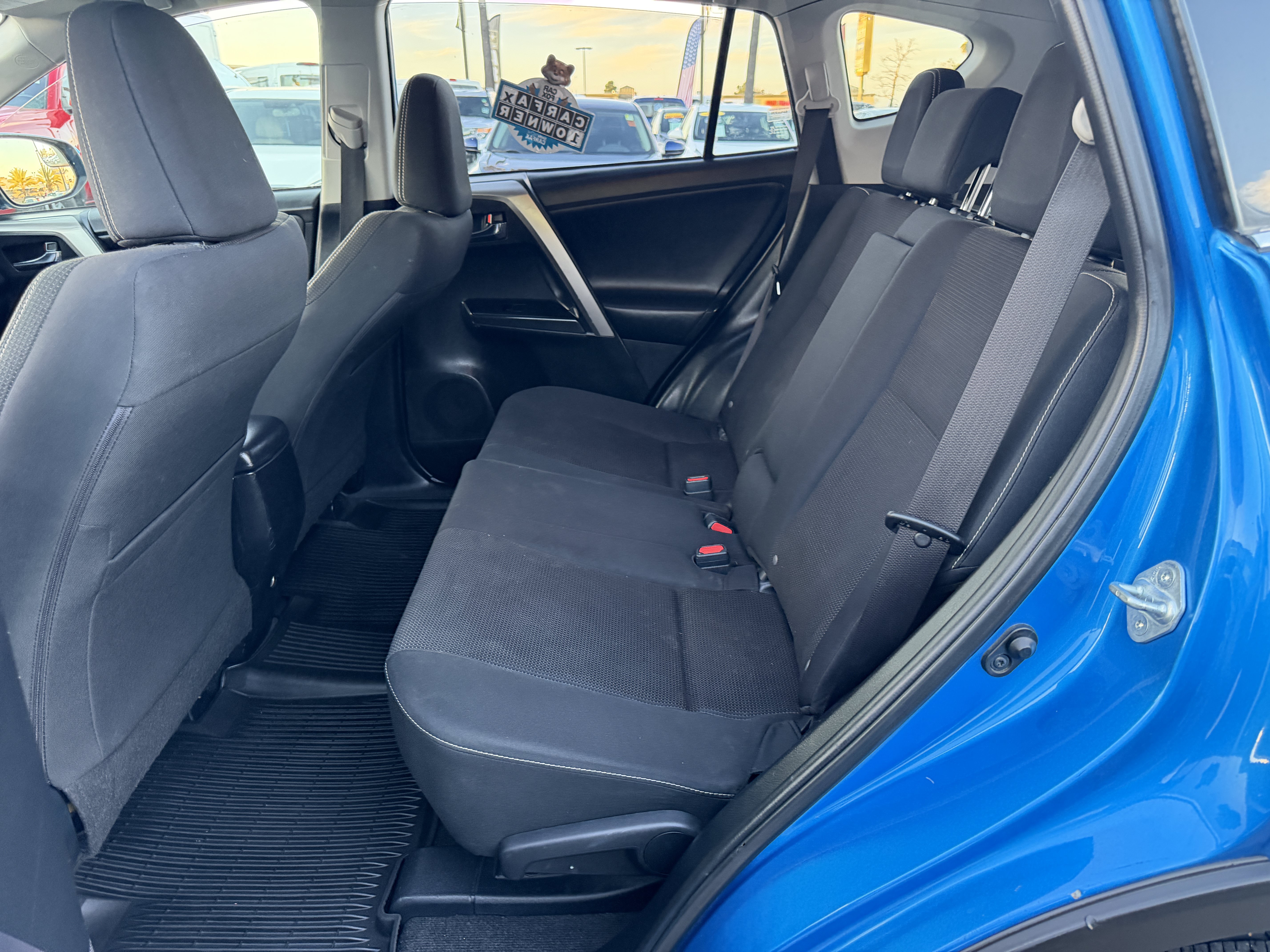 Used 2017 Toyota RAV4 XLE w/ Preferred Accessory Package FWD image 13
