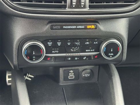 Used 2024 Ford Escape ST-Line w/ Cold Weather Package image 5