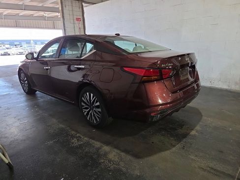 Used 2025 Nissan Altima 2.5 SV image 4