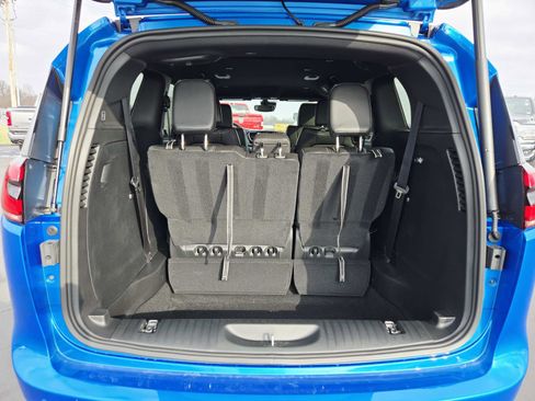 New 2026 Chrysler Pacifica Select w/ S Appearance Package image 14