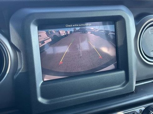 Used 2021 Jeep Wrangler Unlimited Sport image 29