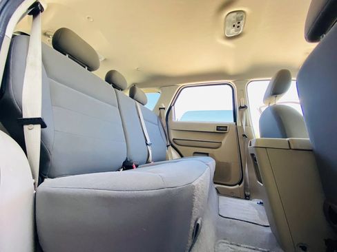 Used 2008 Ford Escape XLS FWD image 21